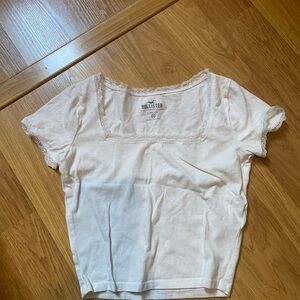Hollister Cream Lace Trim Short Sleeve Top